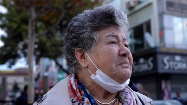 Düzce'deki sosyal deneyin sonucu: Vatandaşlarımızın bayrak sevgisi göz doldurdu
