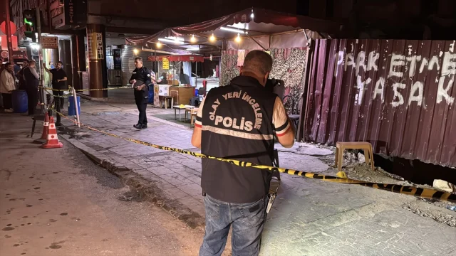 Adana'da Çay Ocağında Silahlı Dehşet: Şüphelilerden Biri Yakalandı