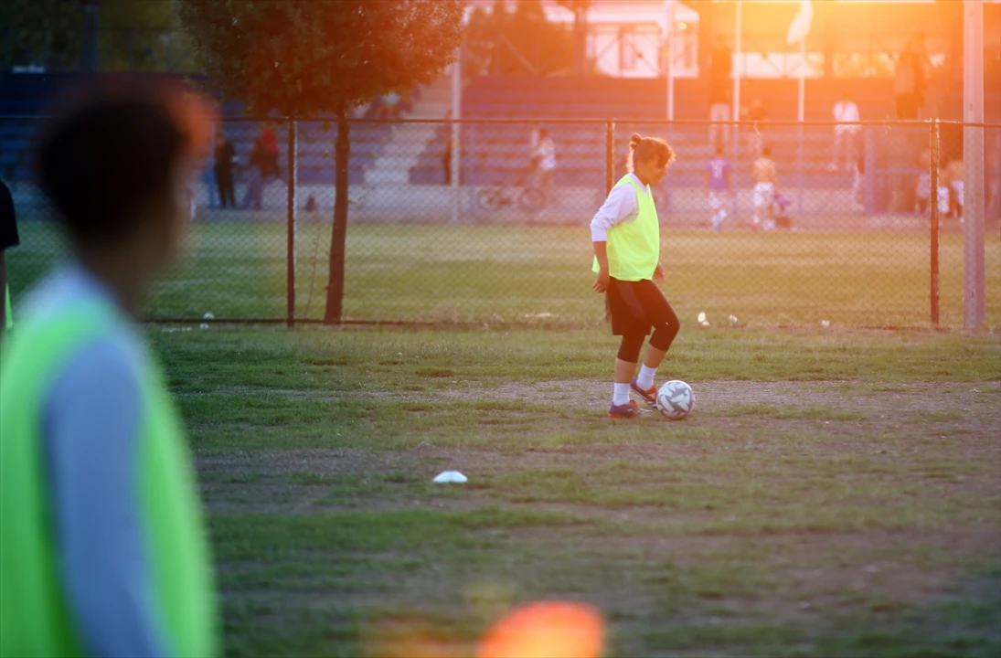 Adana'nın kadın futbol devi Süper Lig yolunda iddialı