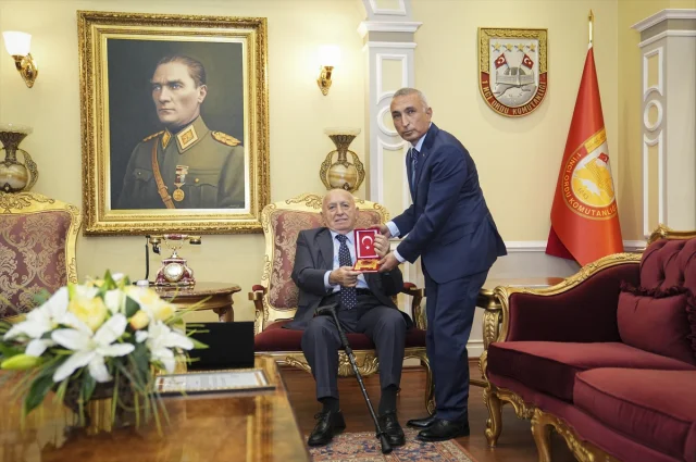 İsmet Acar'ın Anlamlı Bağışı: TSK'ya 12 Daire Hediye