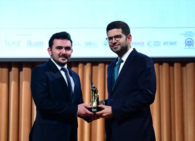İslam İktisadı Zirvesinde Dikkat Çeken Sözler: Adil Ekonomi Mümkün mü?