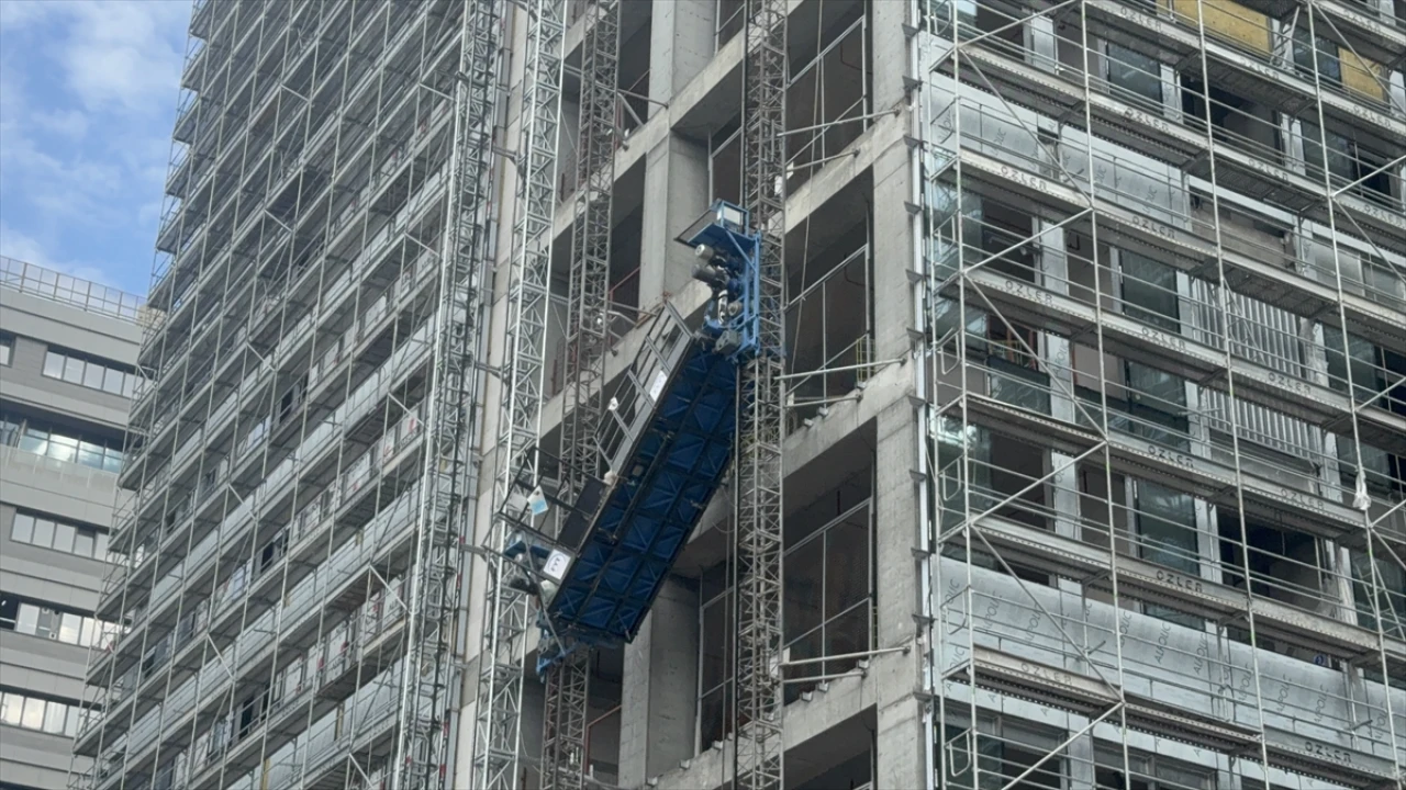 Bahçelievler'de inşaat asansöründe yaşanan dram olay yerine hareket getirdi