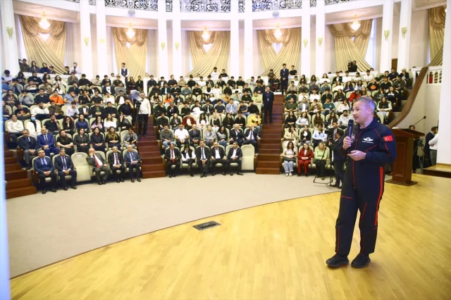 Alper Gezeravcı Azerbaycan'da Uzay Vizyonunu Anlattı