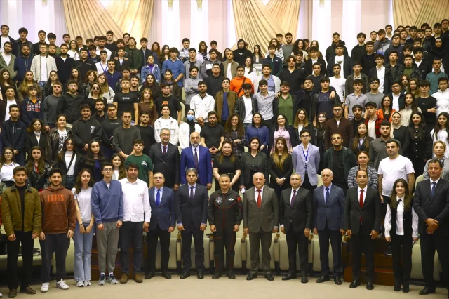 Alper Gezeravcı Azerbaycan'da Uzay Vizyonunu Anlattı