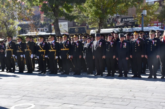 Van'da Cumhuriyet Coşkusu Başladı: İşte Törenlerden Detaylar