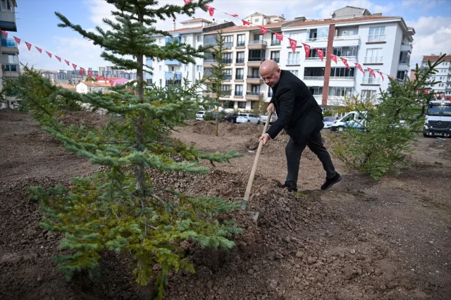 Filistinli Gazeteciler İçin Anlamlı Fidan Dikim Töreni