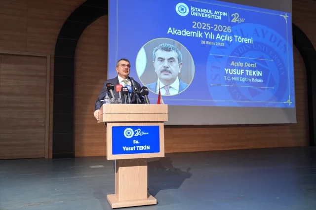 Bakan Yusuf Tekin'den Üniversitelerde Özgürlük Vurgusu