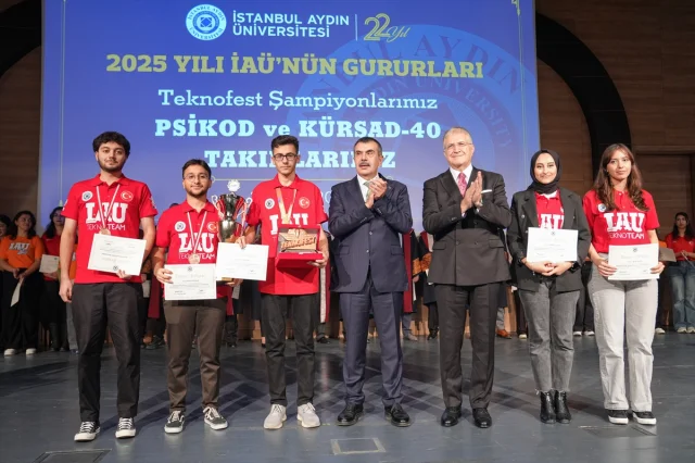 Bakan Yusuf Tekin'den Üniversitelerde Özgürlük Vurgusu