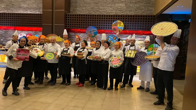 Cumhuriyet Bayramı'nda Antalya'da Tarihi Yemek Şöleni