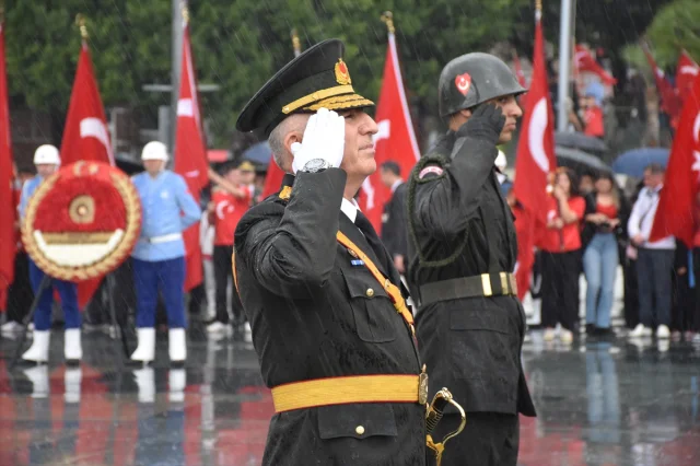 29 Ekim Kutlamaları Antalya ve Çevresinde Coşkuyla Gerçekleşti