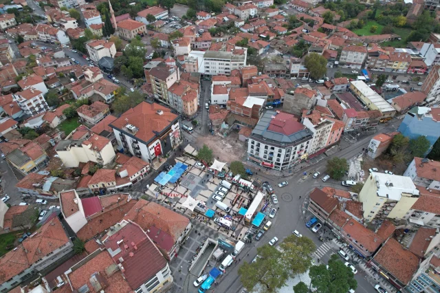 Balıkesir Sındırgı'yı Sarsan Depremin Ardından Enkaz Kaldırma Çalışmaları Hızlandı
