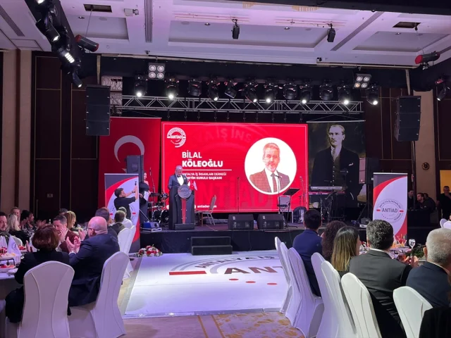Antalyalı İş İnsanları Cumhuriyet Balosunda Coşkuyla Buluştu