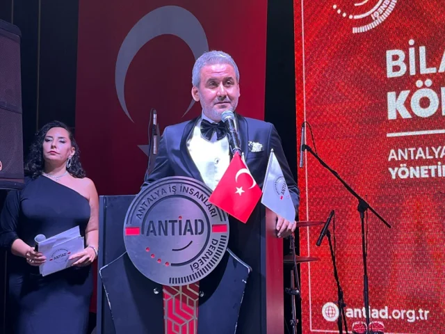 Antalyalı İş İnsanları Cumhuriyet Balosunda Coşkuyla Buluştu