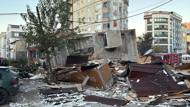 Kocaeli'de 6 Katlı Binanın Gizemli Çöküşü