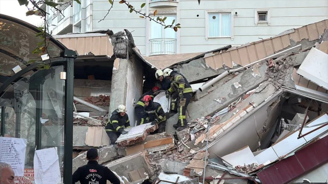 Kocaeli'de 6 Katlı Binanın Gizemli Çöküşü