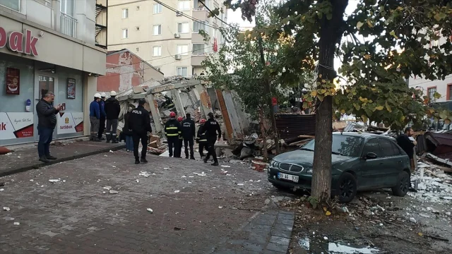 Kocaeli'de 6 Katlı Binanın Gizemli Çöküşü