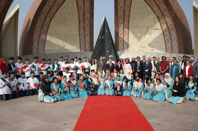 Pakistan'da Cumhuriyet Bayramı Coşkusuna Tanık Olun