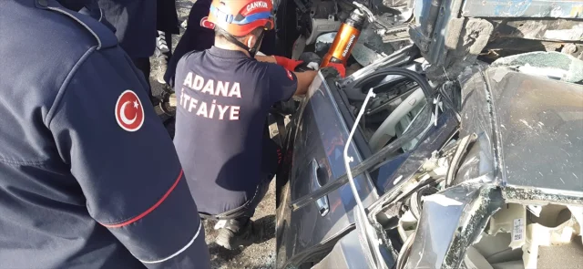 Adana'daki feci kaza sürücüyü hayattan kopardı