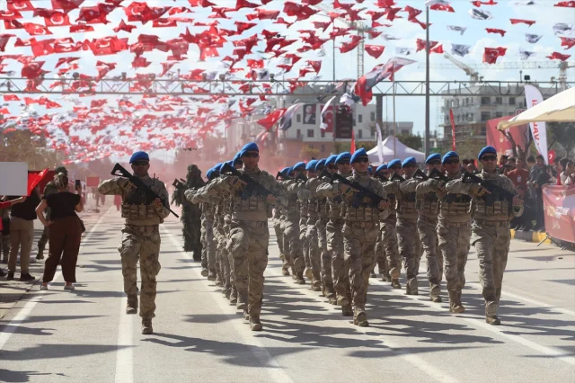 Adana'dan Mersin'e Cumhuriyet Bayramı Coşkusu