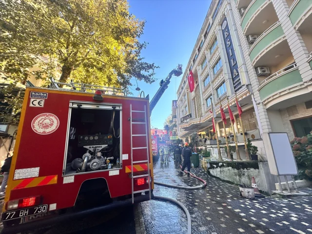 Yalova'da Yangın Panik Yarattı: Otelde Büyük Hasar