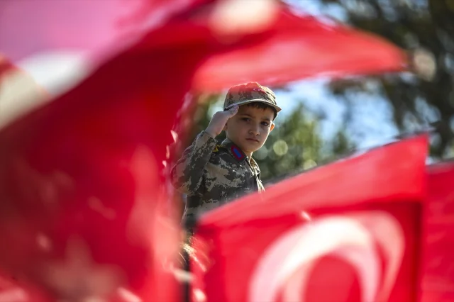 Cumhuriyet'in 102. Yılı İstanbul'da Coşkuyla Kutlandı