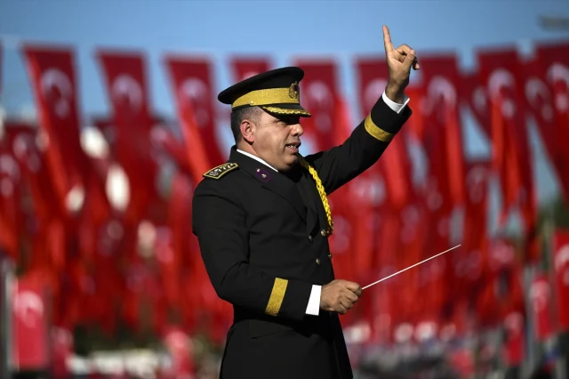 Cumhuriyet'in 102. Yılı İstanbul'da Coşkuyla Kutlandı