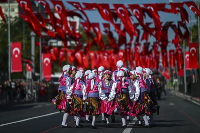 Cumhuriyet'in 102. Yılı İstanbul'da Coşkuyla Kutlandı