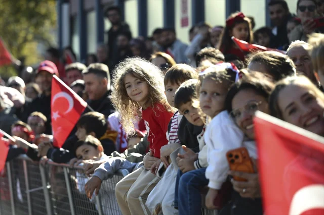 Cumhuriyet'in 102. Yılı İstanbul'da Coşkuyla Kutlandı