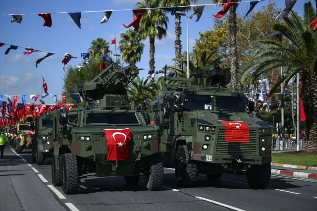 Cumhuriyet'in 102. Yılı İstanbul'da Coşkuyla Kutlandı