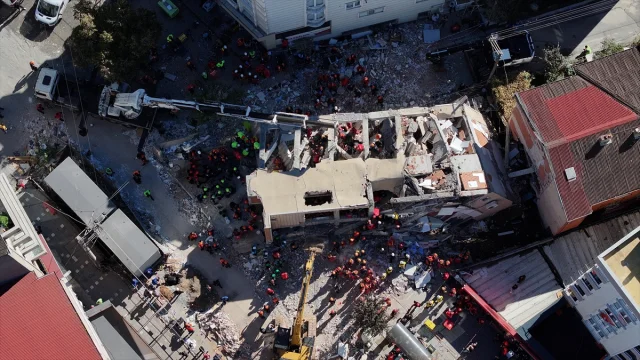 Kocaeli'de Enkazdan Mucize Kurtuluş: Dilara Bilir'in Hikâyesi