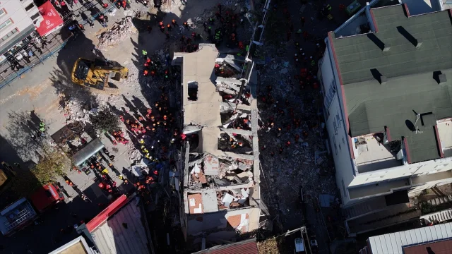 Kocaeli'de Enkazdan Mucize Kurtuluş: Dilara Bilir'in Hikâyesi