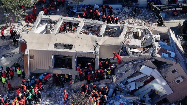Kocaeli'de binanın çökmesi sonrası aileler nasıl yeni bir hayata hazırlanıyor