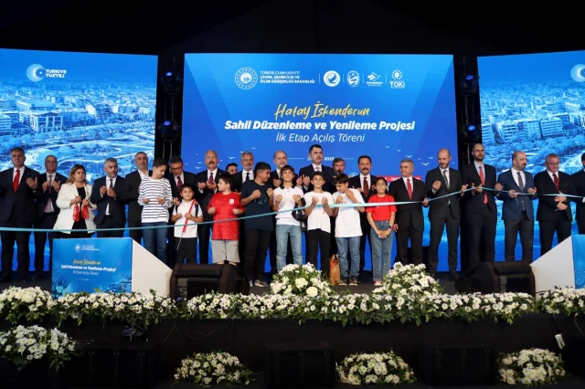 Bakan Kurum Hatay'da Yeni Projeleri Anlattı