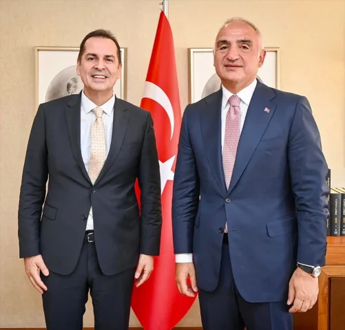 Bakan Ersoy ve Antalyaspor'un Zirvesinde Sürpriz Projeler Konuşuldu