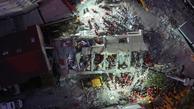Kocaeli'de Enkazdan Mucize Kurtuluş: Dilara Bilir'in Hikâyesi