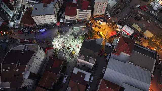 Kocaeli'de Enkazdan Mucize Kurtuluş: Dilara Bilir'in Hikâyesi