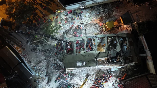 Kocaeli'de Enkazdan Mucize Kurtuluş: Dilara Bilir'in Hikâyesi