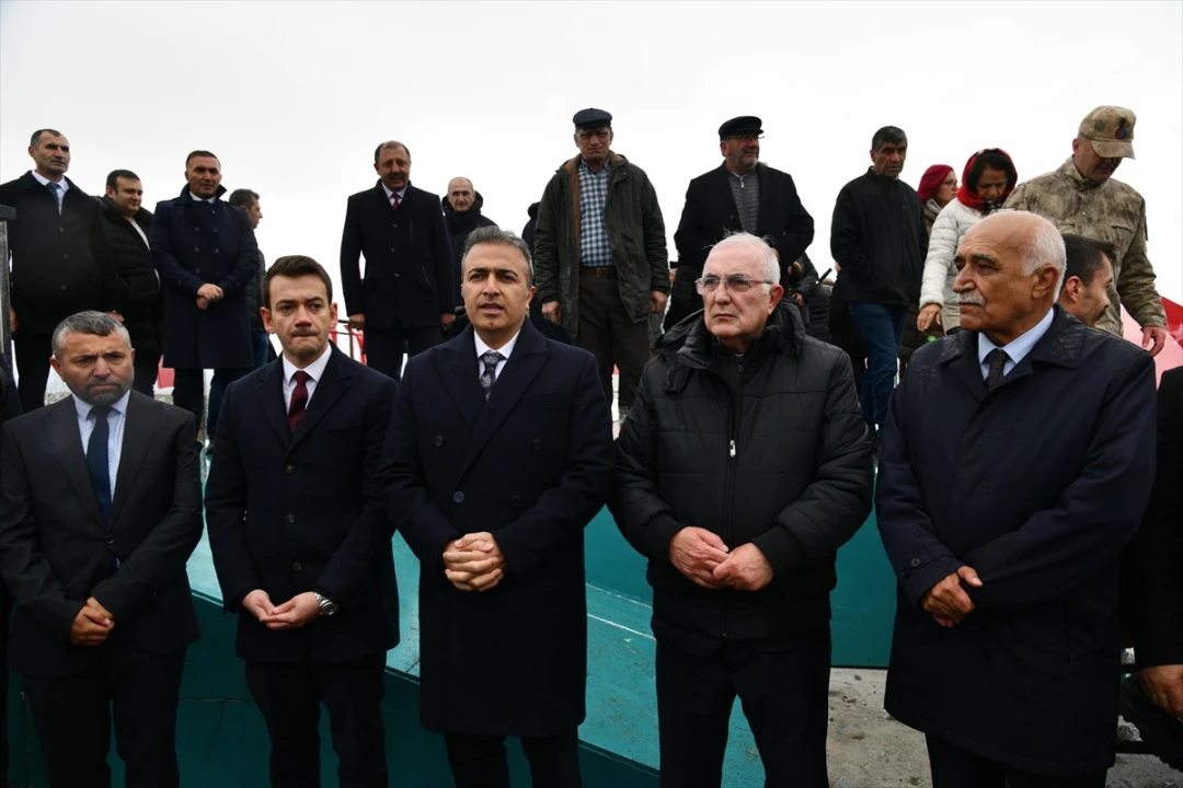 Ardahan Karaçay Kanyonu'nda Turizmi Canlandıracak Seyir Terası Açıldı