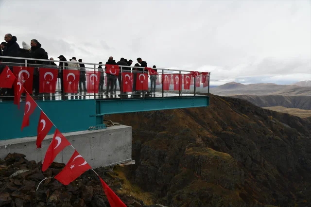 Ardahan Karaçay Kanyonu'nda Turizmi Canlandıracak Seyir Terası Açıldı