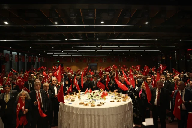 Samsun'da Cumhuriyet Coşkusu Gecesinde Tarihe Yolculuk