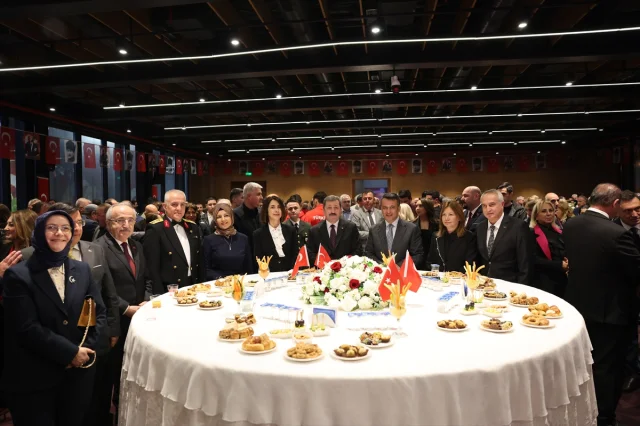 Samsun'da Cumhuriyet Coşkusu Gecesinde Tarihe Yolculuk