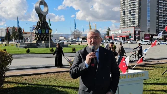 Çorum'da Açılan Türk Dünyası Abidesi Büyüledi