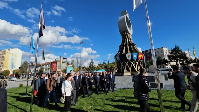 Çorum'da Açılan Türk Dünyası Abidesi Büyüledi