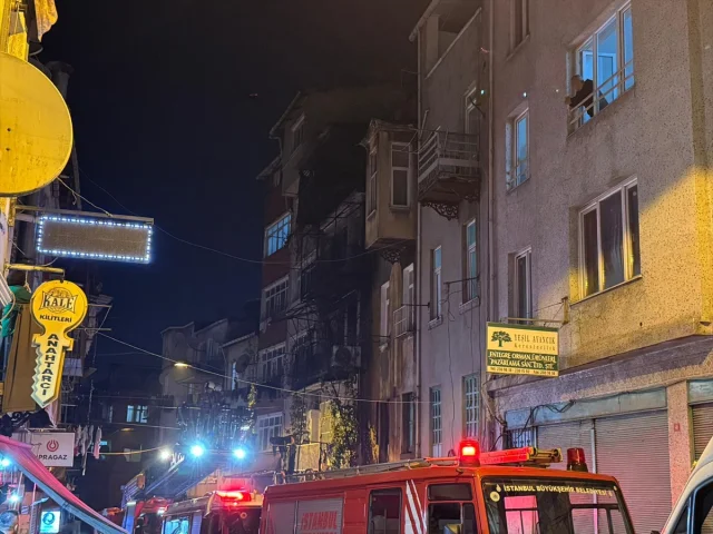 Beyoğlu'nda Çıkan Yangının Ardındaki Şaşırtıcı Olayların Detayları