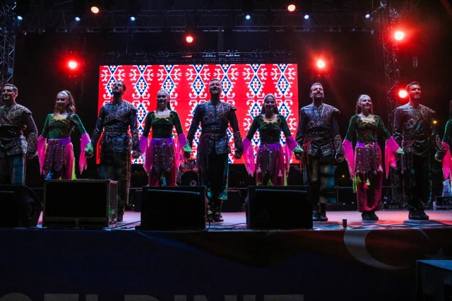 Hatay'da Cumhuriyet Coşkusu Ünlü İsimlerle Zirveye Ulaştı