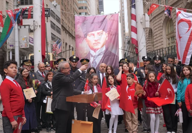 Wall Street'te Cumhuriyet Coşkusu: Türk Bayrağı Göndere Çekildi