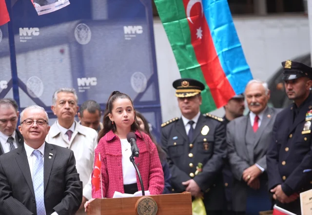 Wall Street'te Cumhuriyet Coşkusu: Türk Bayrağı Göndere Çekildi