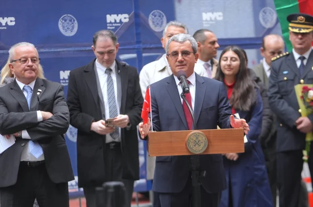 Wall Street'te Cumhuriyet Coşkusu: Türk Bayrağı Göndere Çekildi