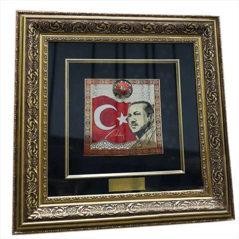 Bahçeli'den Cumhurbaşkanı Erdoğan'a Özel Cumhuriyet Hediyesi