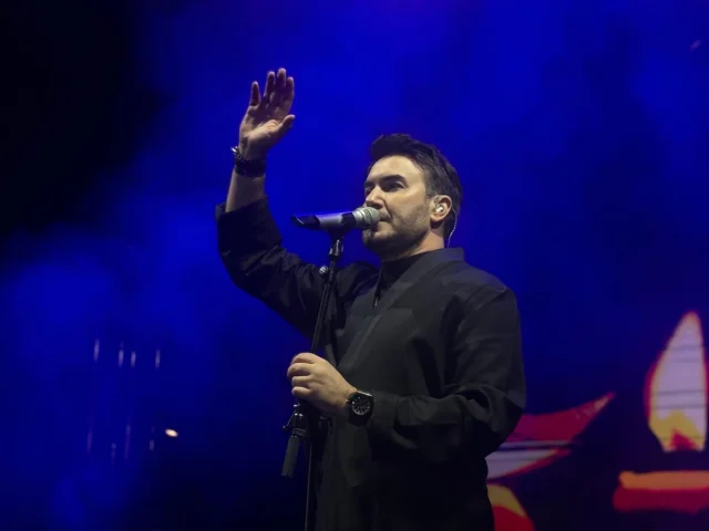 Mustafa Ceceli'nin Büyüleyici Bursa Konseri Unutulmaz Anlar Yaşattı